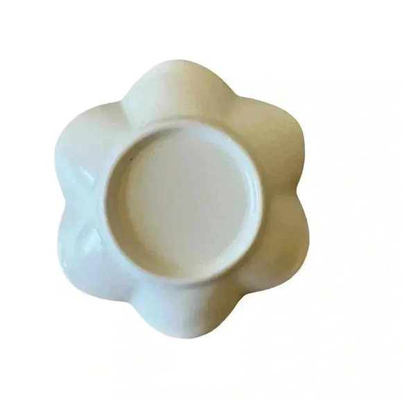 Porcelain Jewelry Candy Trinket  Ivory Scallop Plate - Picture 2 of 2